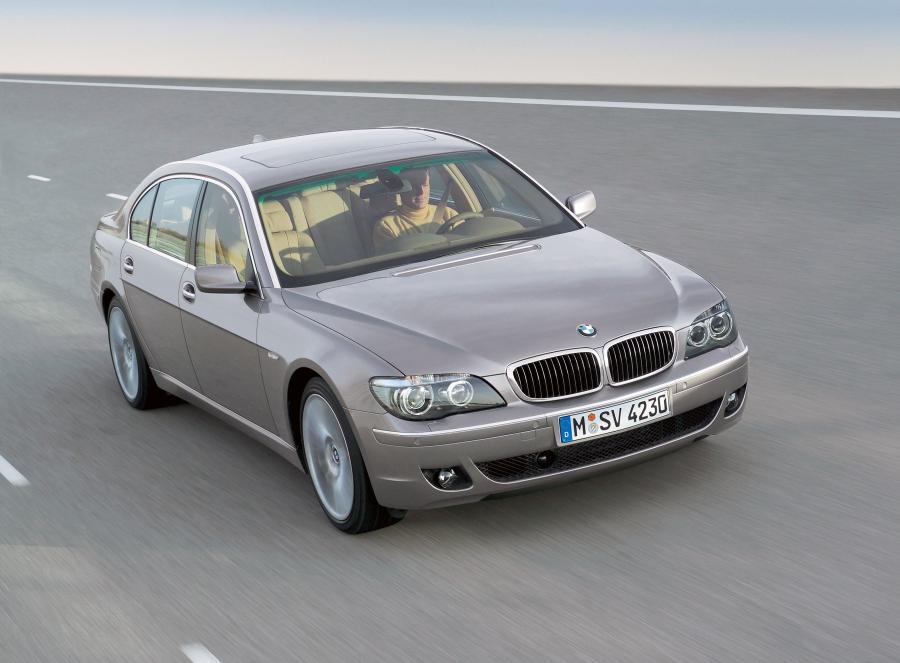  BMW 750Li (E66) 2005 года  (WW) (фото 24 из 41)